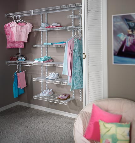 Fast Track Wire Shelving Kid's Closet