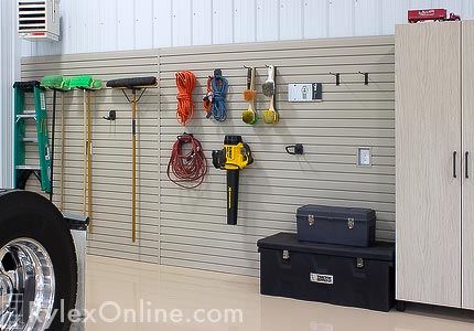 HandiWall Flexible Hanging Storage System for Tools