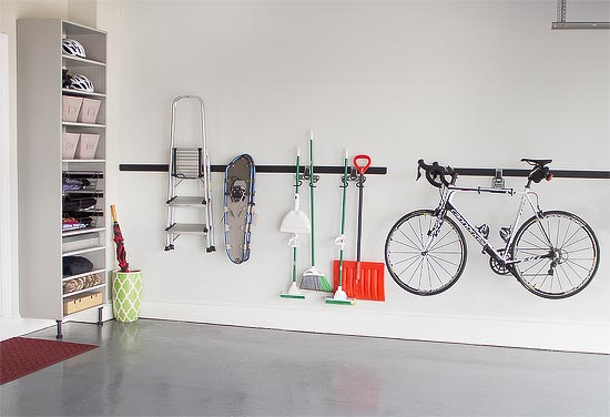  Rubbermaid FastTrack Garage Storage Bike Storage Kit