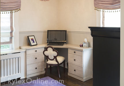 Corner Home Office Desk with Workspace